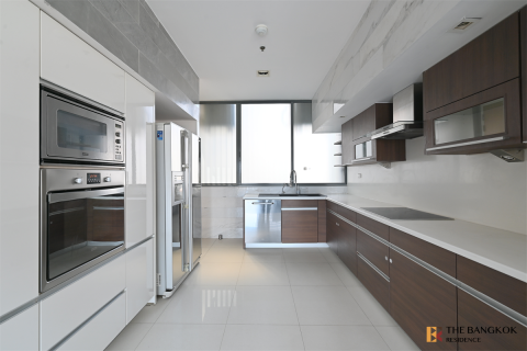 Condo in Bangkok, Thailand, 2 bedrooms № 184326 - photo 2