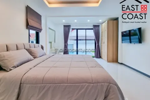 Casa de 3 dormitorios en Pattaya, Tailandia № 213058 - foto 12