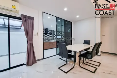 Casa de 3 dormitorios en Pattaya, Tailandia № 213058 - foto 6