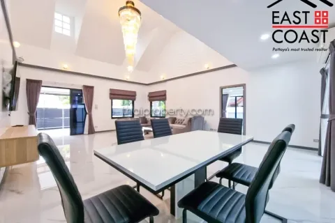 Casa de 3 dormitorios en Pattaya, Tailandia № 213058 - foto 4