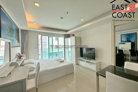 Condominio de 2 dormitorios en Pattaya, Tailandia № 213054 - foto 2