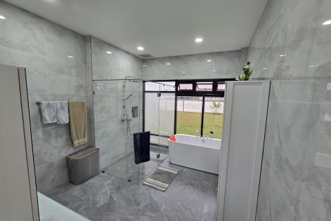 House in Hang Dong, Thailand 4 bedrooms № 141111 - photo 10