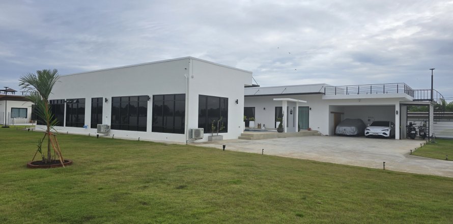 House in Hang Dong, Thailand 4 bedrooms № 141111