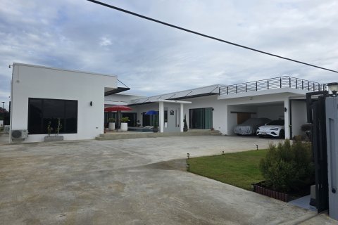 House in Hang Dong, Thailand 4 bedrooms № 141111 - photo 3