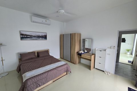 House in Hang Dong, Thailand 4 bedrooms № 141111 - photo 12