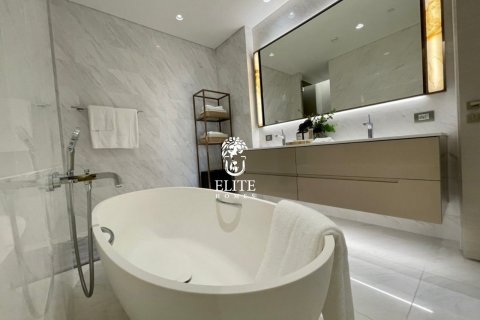 Condo in Pathum Wan, Bangkok, Thailand, 2 bedrooms № 133685 - photo 10