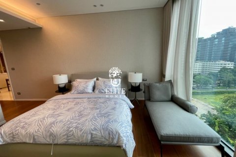 Condo in Pathum Wan, Bangkok, Thailand, 2 bedrooms № 133685 - photo 15