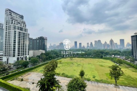 Condo in Pathum Wan, Bangkok, Thailand, 2 bedrooms № 133685 - photo 14