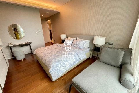 Condo in Pathum Wan, Bangkok, Thailand, 2 bedrooms № 133685 - photo 16