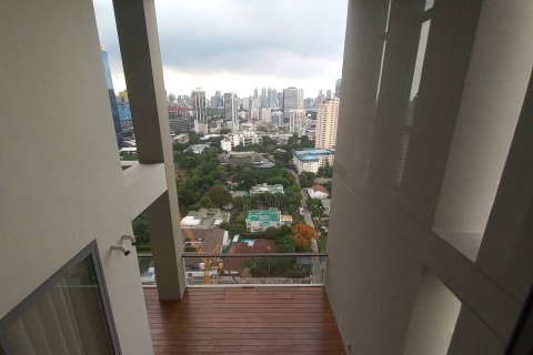 Кондоминиум с 3 спальнями в Сатхоне, Бангкок, Таиланд № 133686 - фото 4