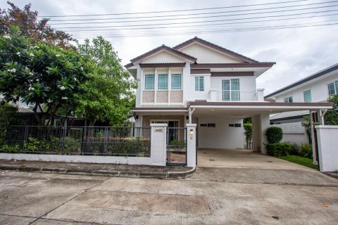 House in Chiang Mai, Thailand 4 bedrooms № 160048