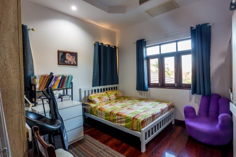 Villa in Hua Hin, Thailand 4 bedrooms № 205708 - photo 15