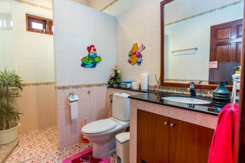 Villa in Hua Hin, Thailand 4 bedrooms № 205708 - photo 25