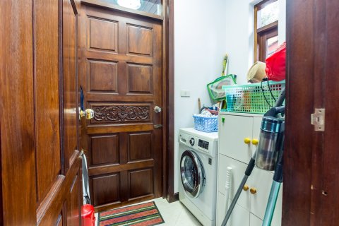 Villa in Hua Hin, Thailand 4 bedrooms № 205708 - photo 26