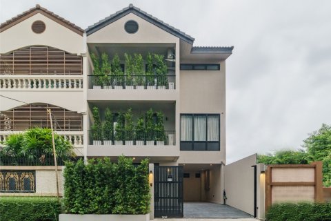 Townhouse à Watthana, Bangkok, Thaïlande 2 chambres № 171865