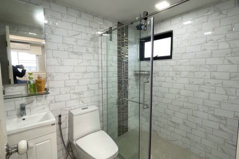 Condo à Watthana, Bangkok, Thaïlande, 2 chambres № 201057 - photo 16