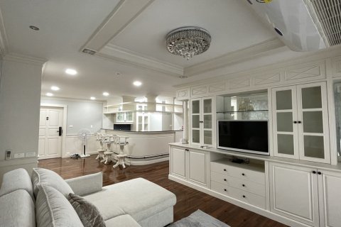 Condo à Watthana, Bangkok, Thaïlande, 2 chambres № 201057 - photo 2