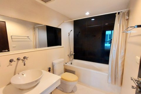 Condo à Khlong Toei, Bangkok, Thaïlande, 1 chambre № 201052 - photo 10