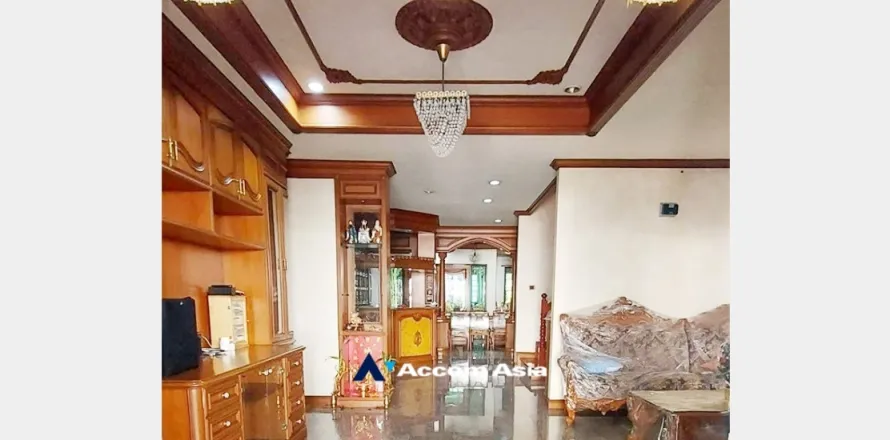 Reihenhaus in Bang Kho Laem, Bangkok, Thailand 4 Schlafzimmer № 216649