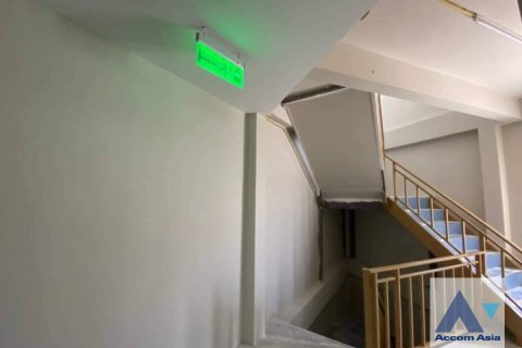 Gewerbeimmobilie in Khlong Toei, Bangkok, Thailand 1000 m2 № 216648 - Foto 6