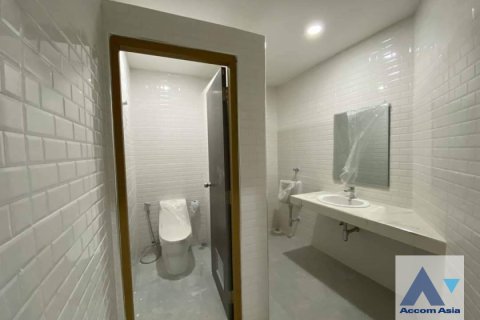 Gewerbeimmobilie in Khlong Toei, Bangkok, Thailand 1000 m2 № 216648 - Foto 8