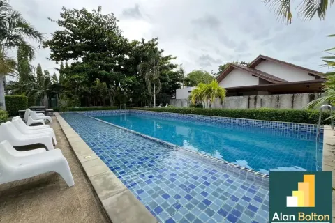 Casa de 2 dormitorios en Pattaya, Tailandia № 210924 - foto 3