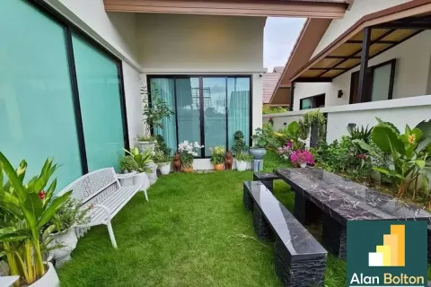 Casa de 2 dormitorios en Pattaya, Tailandia № 210924 - foto 4