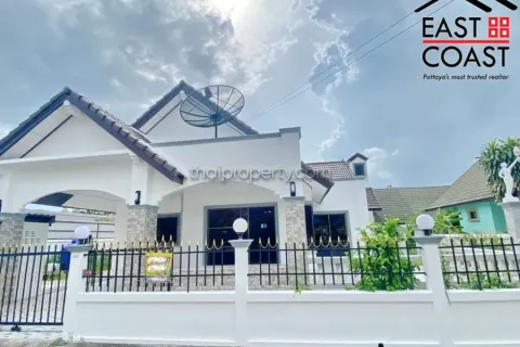 Casa de 3 dormitorios en Pattaya, Tailandia № 212536 - foto 3