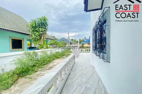 Casa de 3 dormitorios en Pattaya, Tailandia № 212536 - foto 10