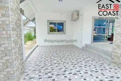 Casa de 3 dormitorios en Pattaya, Tailandia № 212536 - foto 4