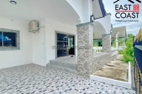 Casa de 3 dormitorios en Pattaya, Tailandia № 212536 - foto 5