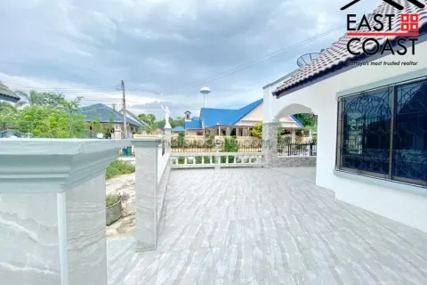 Casa de 3 dormitorios en Pattaya, Tailandia № 212536 - foto 8