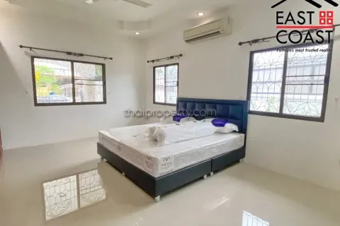 Casa de 3 dormitorios en Pattaya, Tailandia № 212536 - foto 16