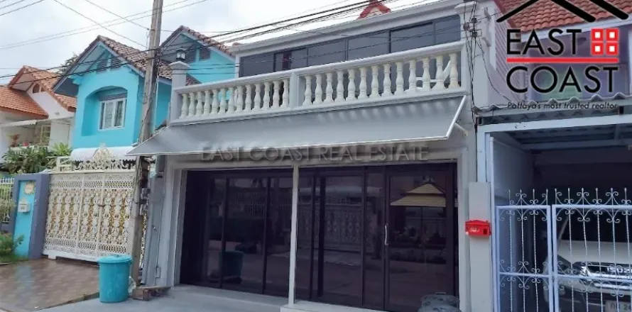 Casa de 3 dormitorios en Pattaya, Tailandia № 212541