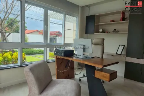 Casa de 4 dormitorios en Pattaya, Tailandia № 212537 - foto 9