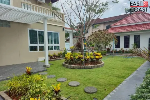 Casa de 4 dormitorios en Pattaya, Tailandia № 212537 - foto 27