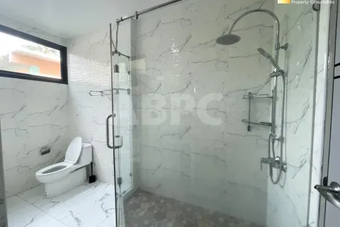 Casa de 3 dormitorios en Pattaya, Tailandia № 211895 - foto 4