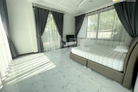 Casa de 3 dormitorios en Pattaya, Tailandia № 211895 - foto 18