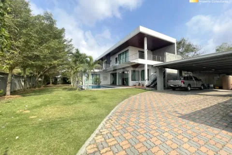 Casa de 3 dormitorios en Pattaya, Tailandia № 211895 - foto 3
