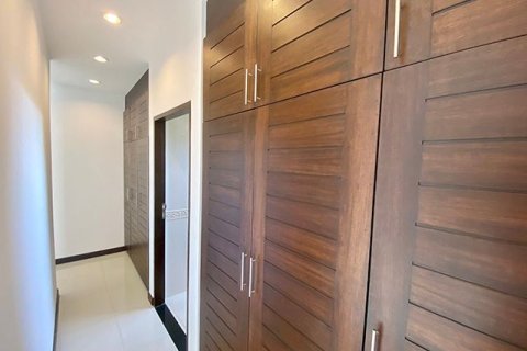 Villa in Phuket, Thailand 3 bedrooms № 153192 - photo 17
