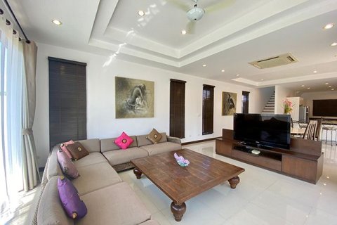 Villa in Phuket, Thailand 3 bedrooms № 153192 - photo 2