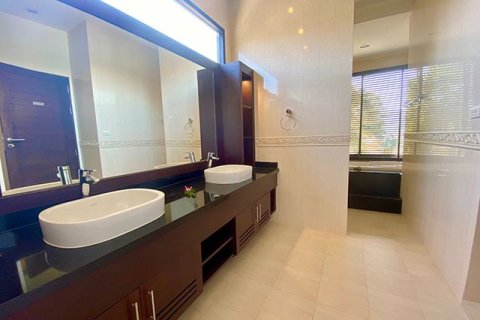 Villa in Phuket, Thailand 3 bedrooms № 153192 - photo 5