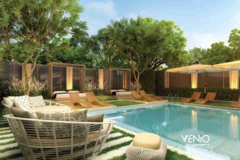Condo in Bangkok, Thailand, 1 bedroom  № 183226 - photo 2