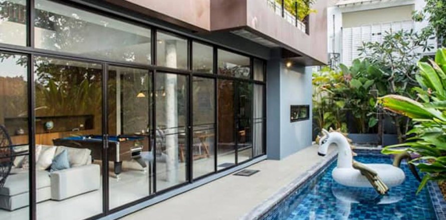 Maison à Watthana, Bangkok, Thaïlande 4 chambres № 200644