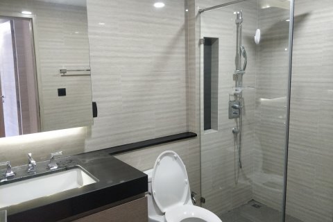 Condo à Pathum Wan, Bangkok, Thaïlande, 2 chambres № 200643 - photo 2