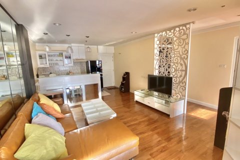 Condo à Khlong Toei, Bangkok, Thaïlande, 2 chambres № 200638 - photo 8