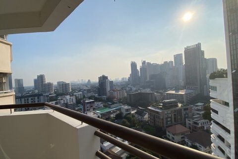Condo à Khlong Toei, Bangkok, Thaïlande, 2 chambres  № 200638
