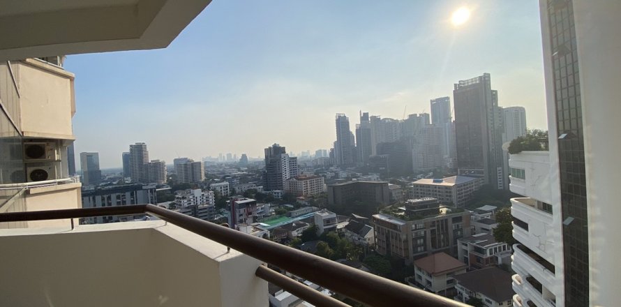 Condo à Khlong Toei, Bangkok, Thaïlande, 2 chambres № 200638