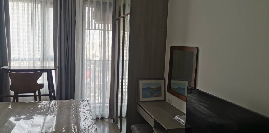 Studio in the Condo in Watthana, Bangkok, Thailand  № 167944