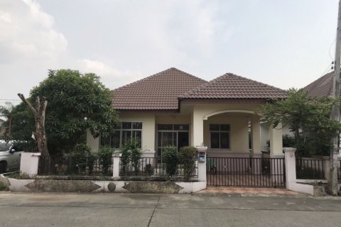 House in Ban Lam Luk Ka, Thailand 3 bedrooms № 156942 - photo 10